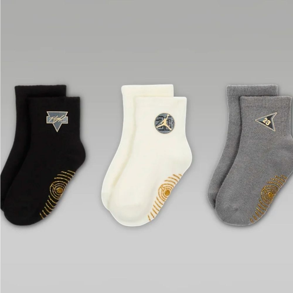 Jordan See Me Shine 3-PK Gripper Socks‎